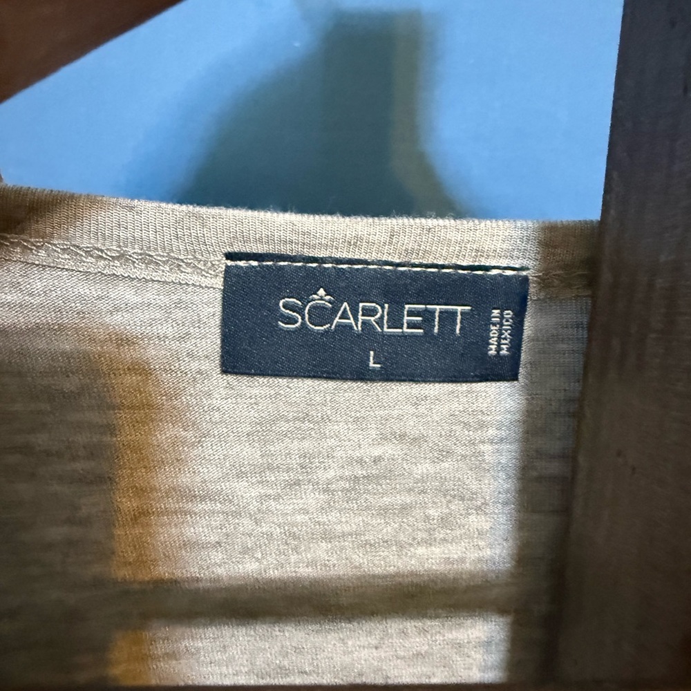 Scarlett Gray T-Shirt - Picture 2 of 4